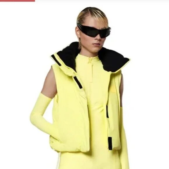 Rains Straw Yellow Loop Padded Vest, Size Medium, NWT, MSRP $250 - Picture 1 of 16